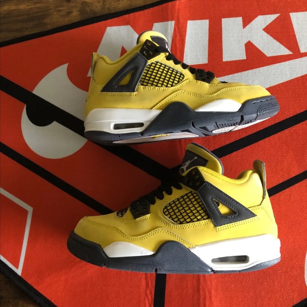 Air Jordan 4 Lightning ⚡️